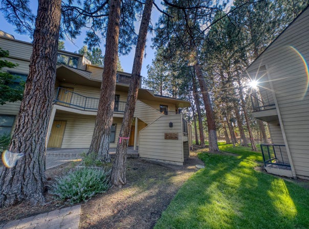 19717 SW Mount Bachelor Drive, Bend, OR 97702