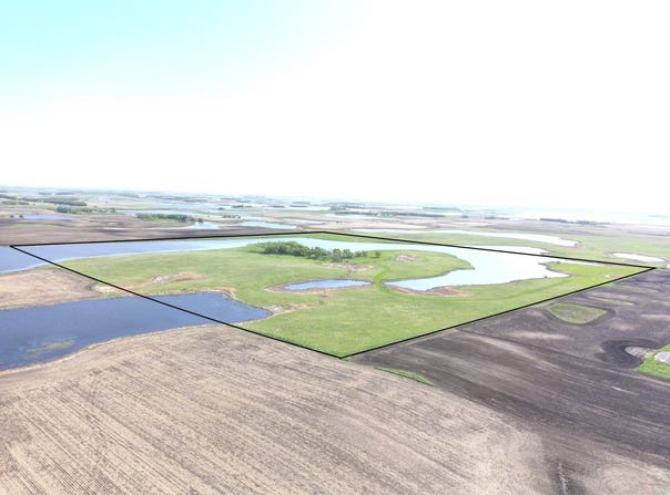 0000 438th Ave, Roslyn, SD 57261
