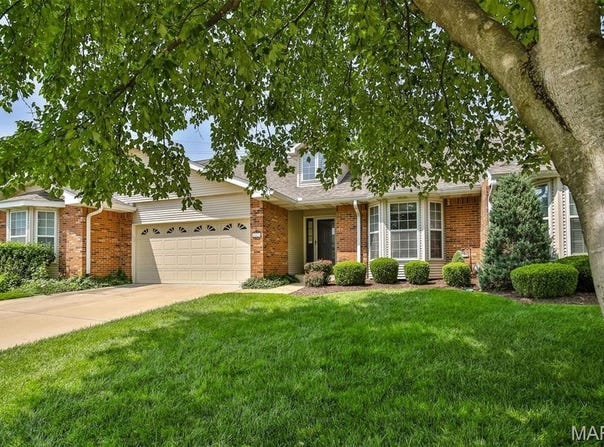 15416 Braefield Drive, Chesterfield, MO 63017