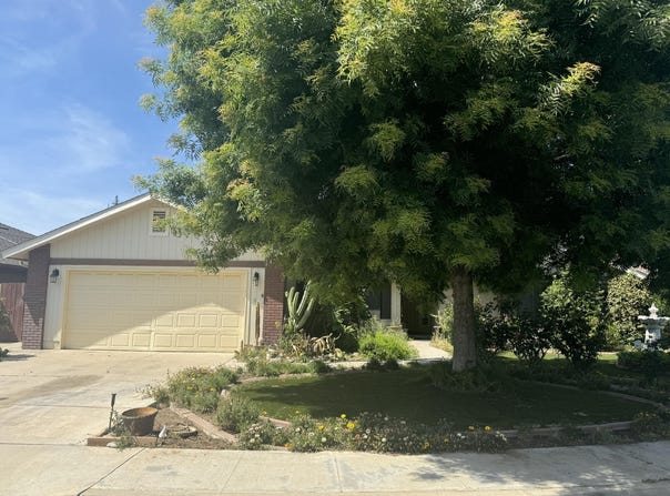 3928 W Dorothea Court, Visalia, CA 93277