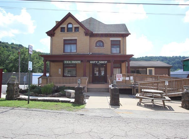 1903 Donner Street, Elizabeth Twp/Boro, PA 15135