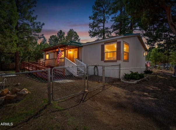 2175 HASHKNIFE Drive, Overgaard, AZ 85933