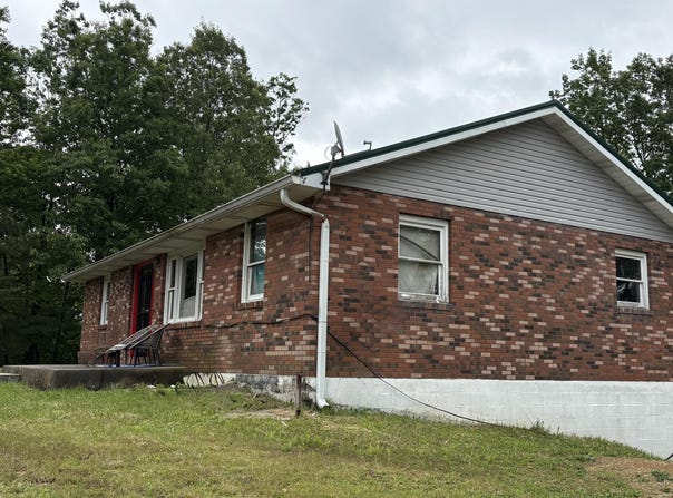 2671 KY 1036, Zachariah, KY 41301
