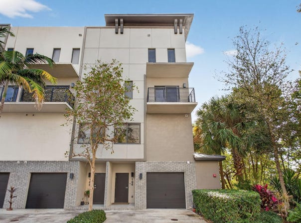 196 SE 4th Terrace, Pompano Beach, FL 33060