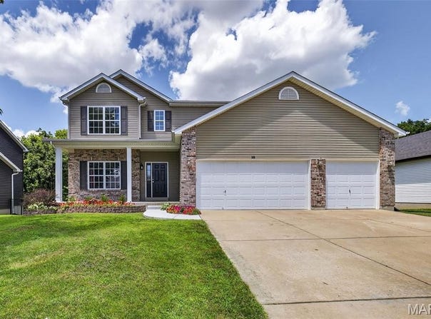 160 Hammerstone Drive, Moscow Mills, MO 63362