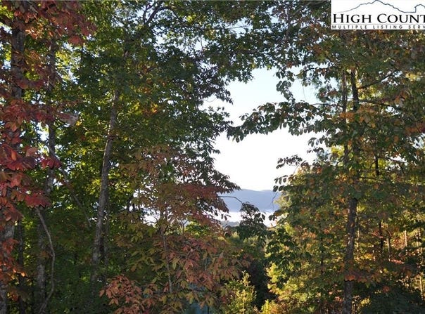 Sampson Road, Lenoir, NC 28645