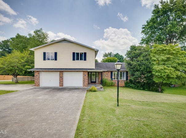 17304 Mary Lee Drive, Abingdon, VA 24210