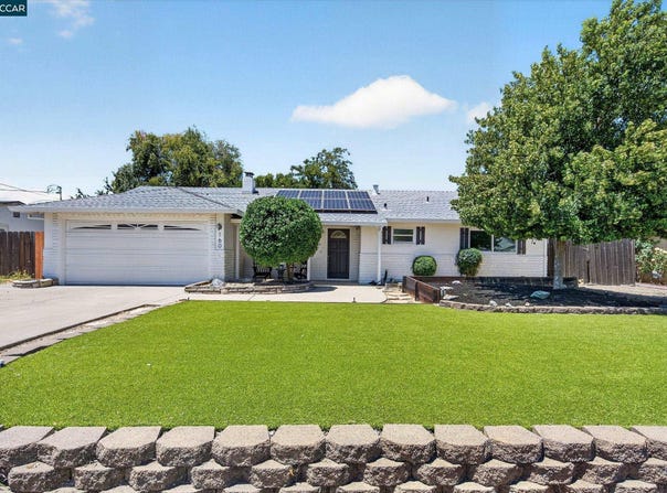 160 Cleopatra Dr, Pleasant Hill, CA 94523