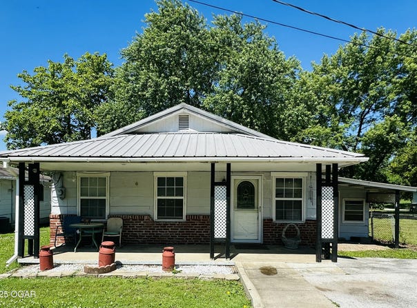 210 S 3 rd Street, Arma, KS 66712
