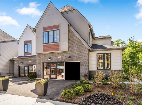 Naperville, IL 60563