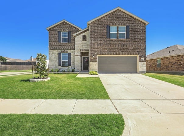 1632 Trace Drive, Aubrey, TX 76227