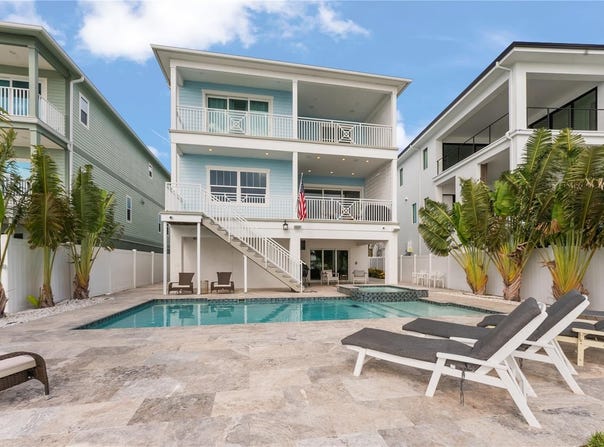 371 12TH AVENUE, INDIAN ROCKS BEACH, FL 33785
