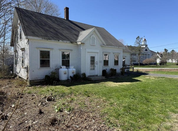 52 Main Street, Thomaston, ME 04861