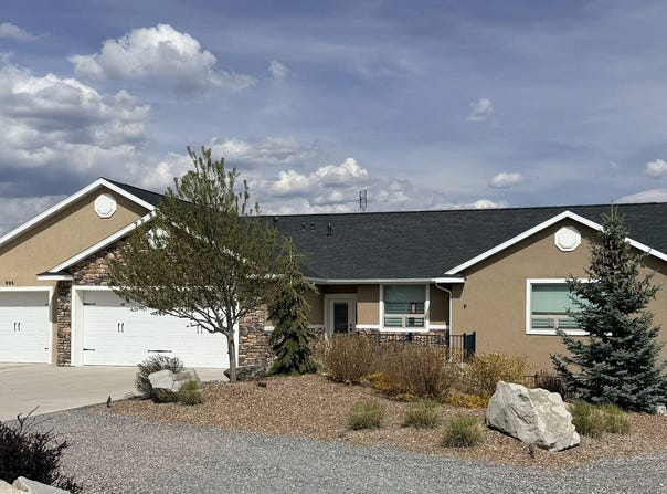 995 S 230 E, Panguitch, UT 84759