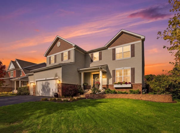 580 Eastgate Parkway, Mahtomedi, MN 55115