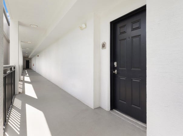 1690 Renaissance Commons Boulevard, Boynton Beach, FL 33426