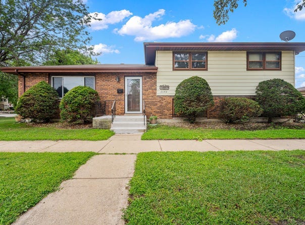 2604 White Oak Avenue, Whiting, IN 46394