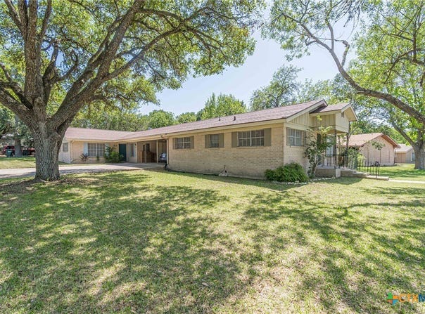 324 Craddock Avenue, San Marcos, TX 78666