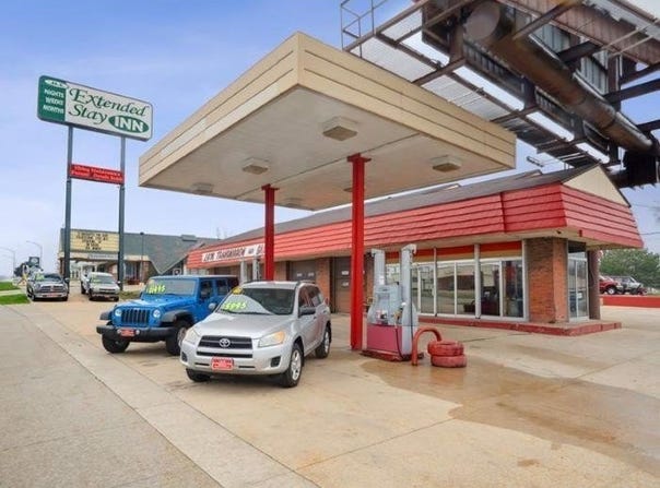 4326 University Ave, Cedar Falls, IA 50613