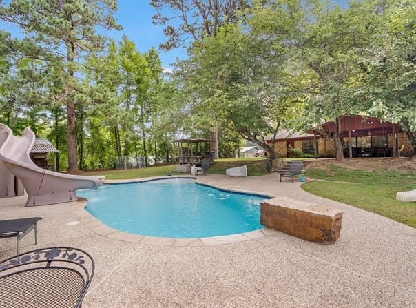 1015 NW 3rd Street, Mt Enterprise, TX 75681