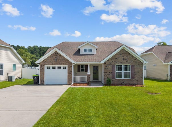 103 Falcon Landing Court, New Bern, NC 28560