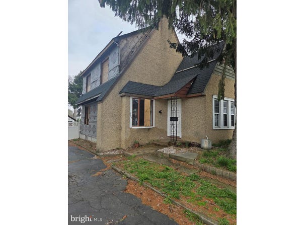584 PARKWAY Avenue, EWING, NJ 08618