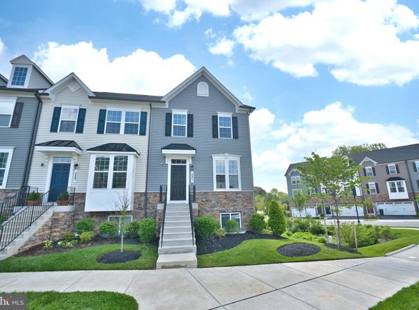 221 EDWIN RD, FREDERICK, MD 21702