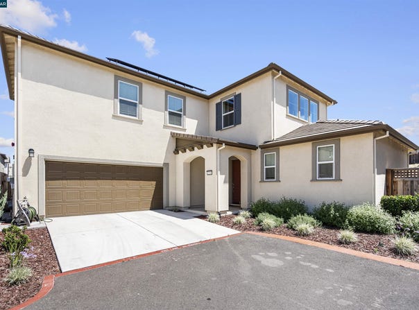 2214 Daimler St, Lathrop, CA 95330