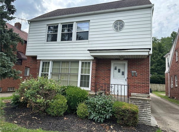 13698 Cedar, University Heights, OH 44118