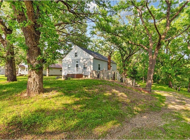 1819 4th Avenue, Mankato, MN 56001
