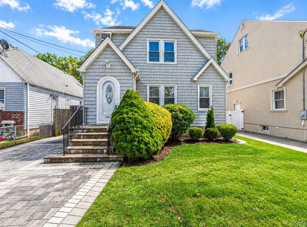 309 Garfield Avenue, West Hempstead, NY 11552