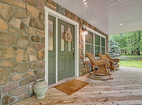 141 Beech Lane, Pocono Lake, PA 18347