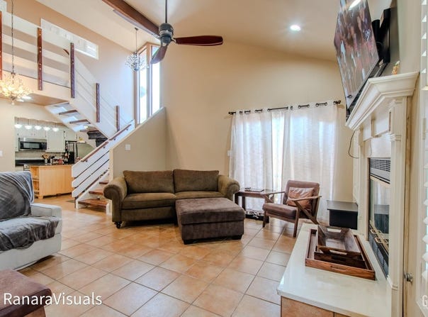 5401 Midsummer Drive, Bakersfield, CA 93308