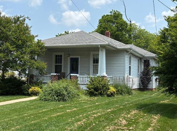 608 First Ave, Farmville, VA 23901