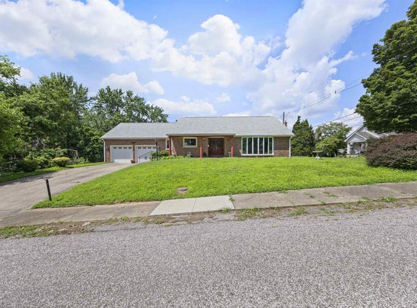 210 E Main Street, Newburgh, IN 47630-1418