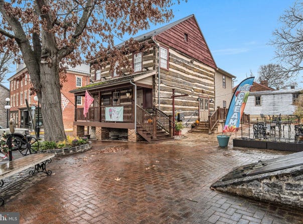 3 S MAIN STREET, MERCERSBURG, PA 17236