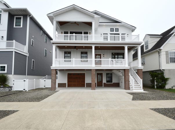331 W 16th Ave, North Wildwood, NJ 08260