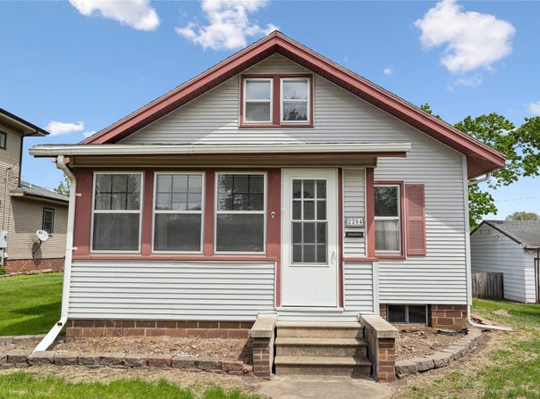 2204 1st Avenue, Perry, IA 500220