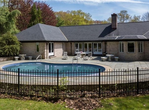 136 White Birch Circle, Scituate, RI 02831