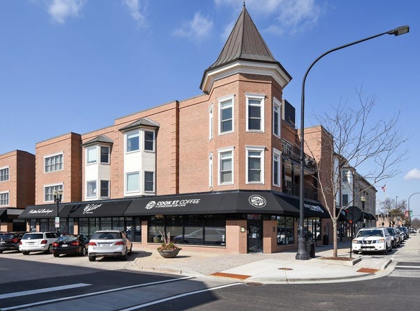100 E Station Street, Barrington, IL 60010