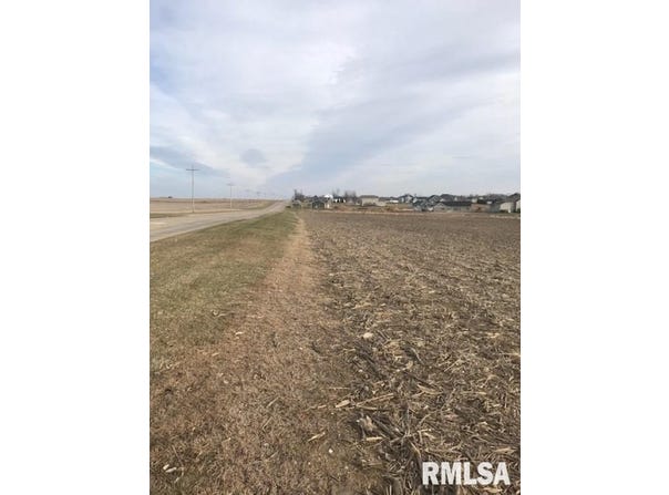 W CRUGER Road, Washington, IL 61571