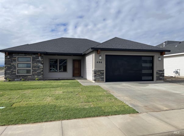 496 Hope Ave, Twin Falls, ID 83301-2013