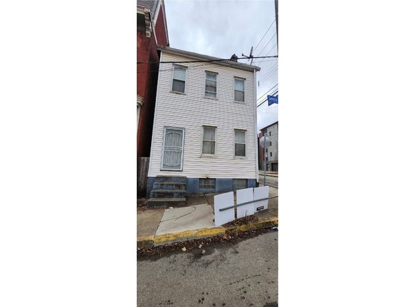 114 Seneca St, Hill District, PA 15219
