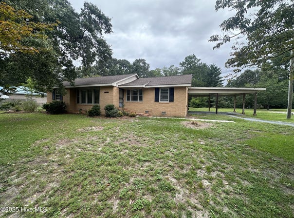 11621 Purcell Road, Laurinburg, NC 28352