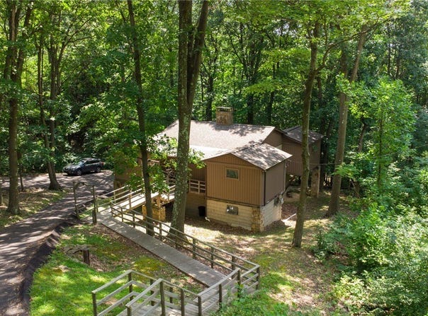385 Kreinbrook Hill Road, Bullskin Twp, PA 15666