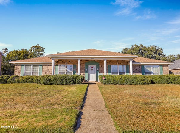 1301 Heidenheim Street, Pascagoula, MS 39581
