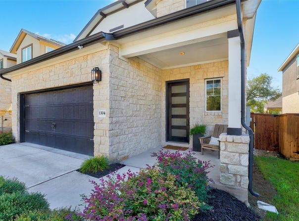 1304 Kneehigh Ln, Georgetown, TX 78633