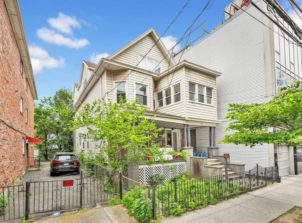 1816 Voorhies Ave, Brooklyn, NY 11235