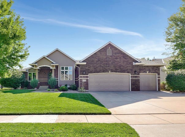 545 S Sandtrap St, Wichita, KS 67235