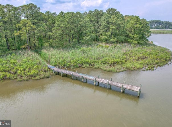 1033 DUNDEE COURT, CHESTER, MD 21619